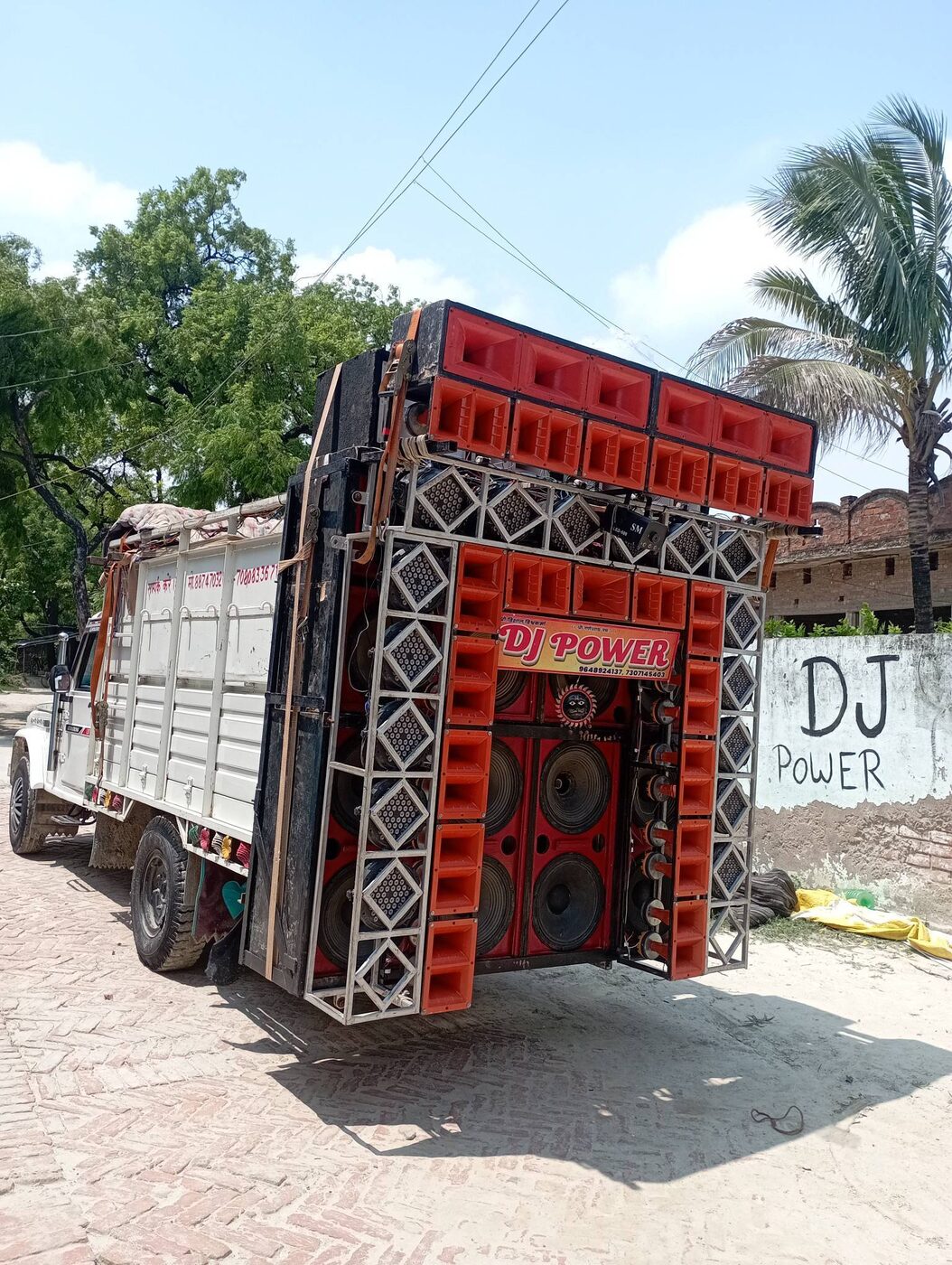 DJ POWER full setup on vehicle